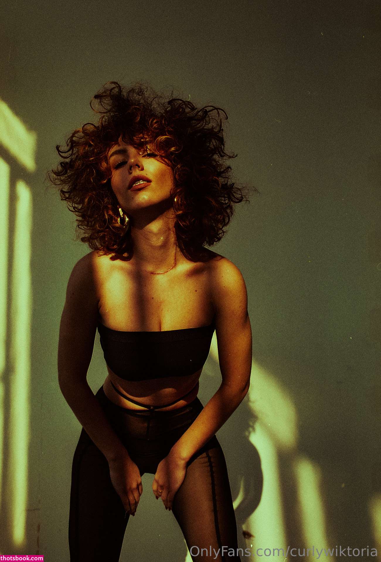 curlywiktoria Photo #135