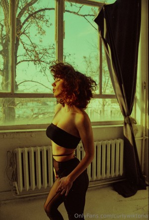 curlywiktoria Photo #136