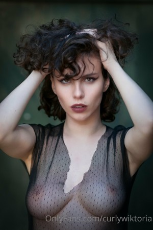 curlywiktoria Photo #167