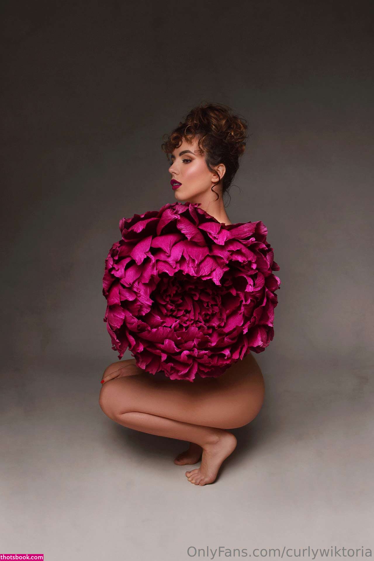 curlywiktoria Photo #180