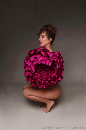 curlywiktoria Photo #180