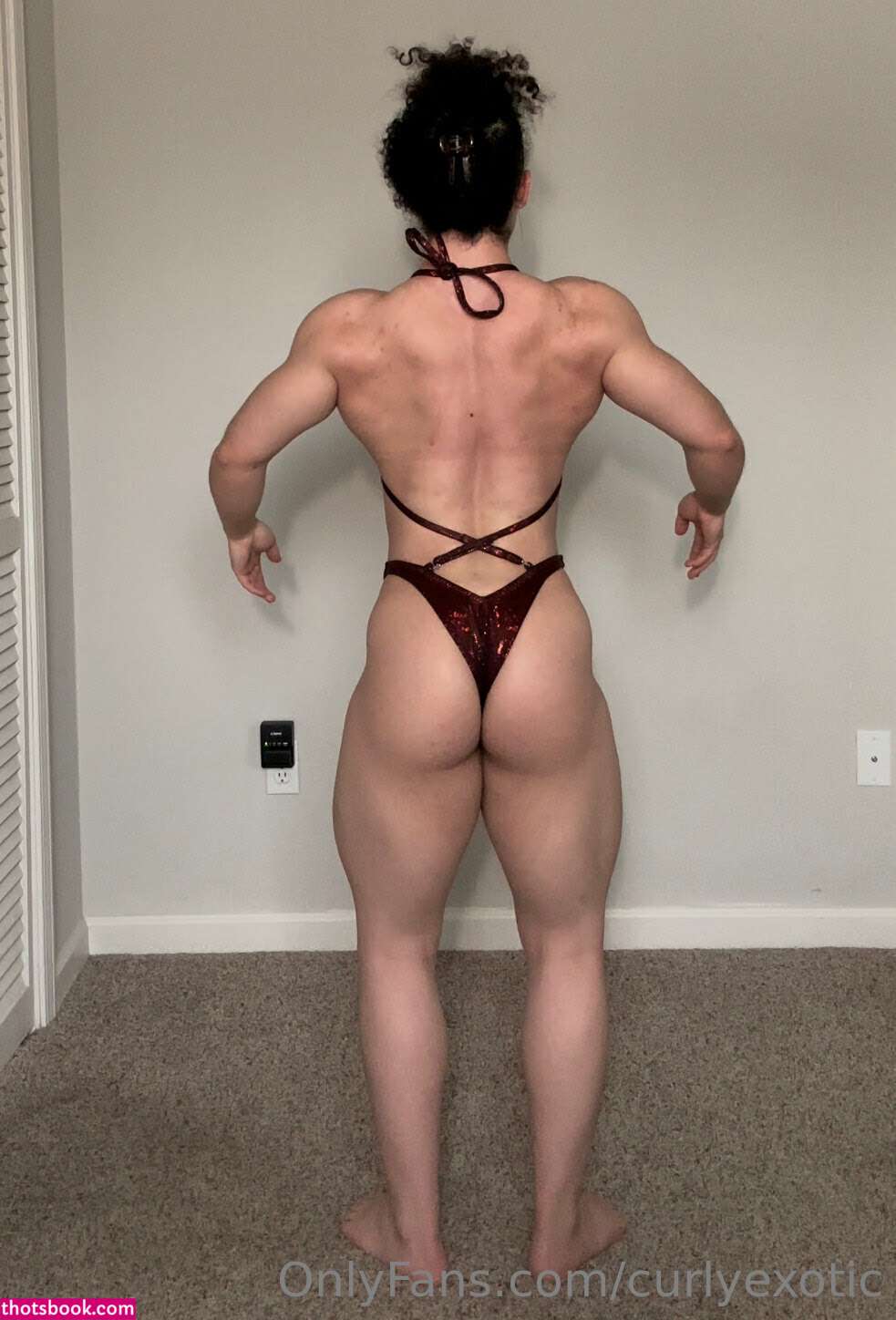 curlyexotic Photo #7