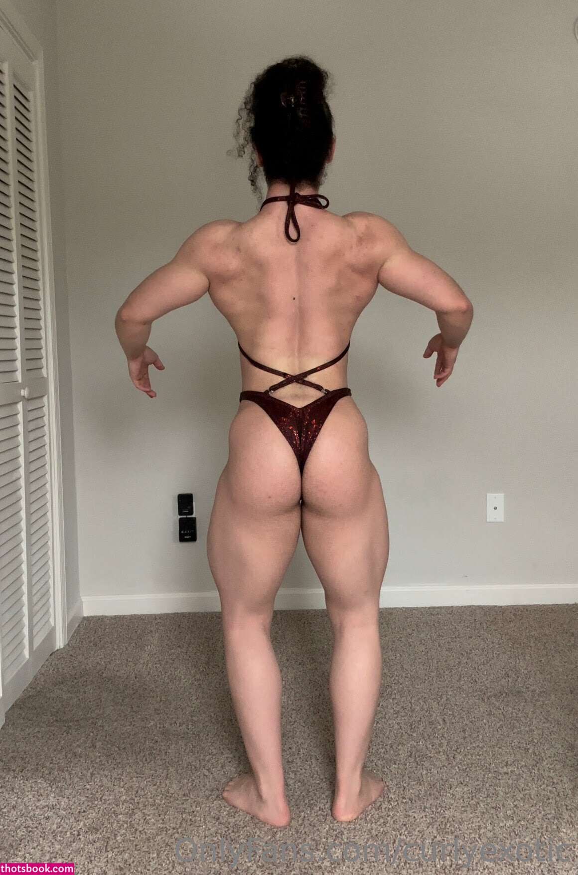 curlyexotic Photo #12