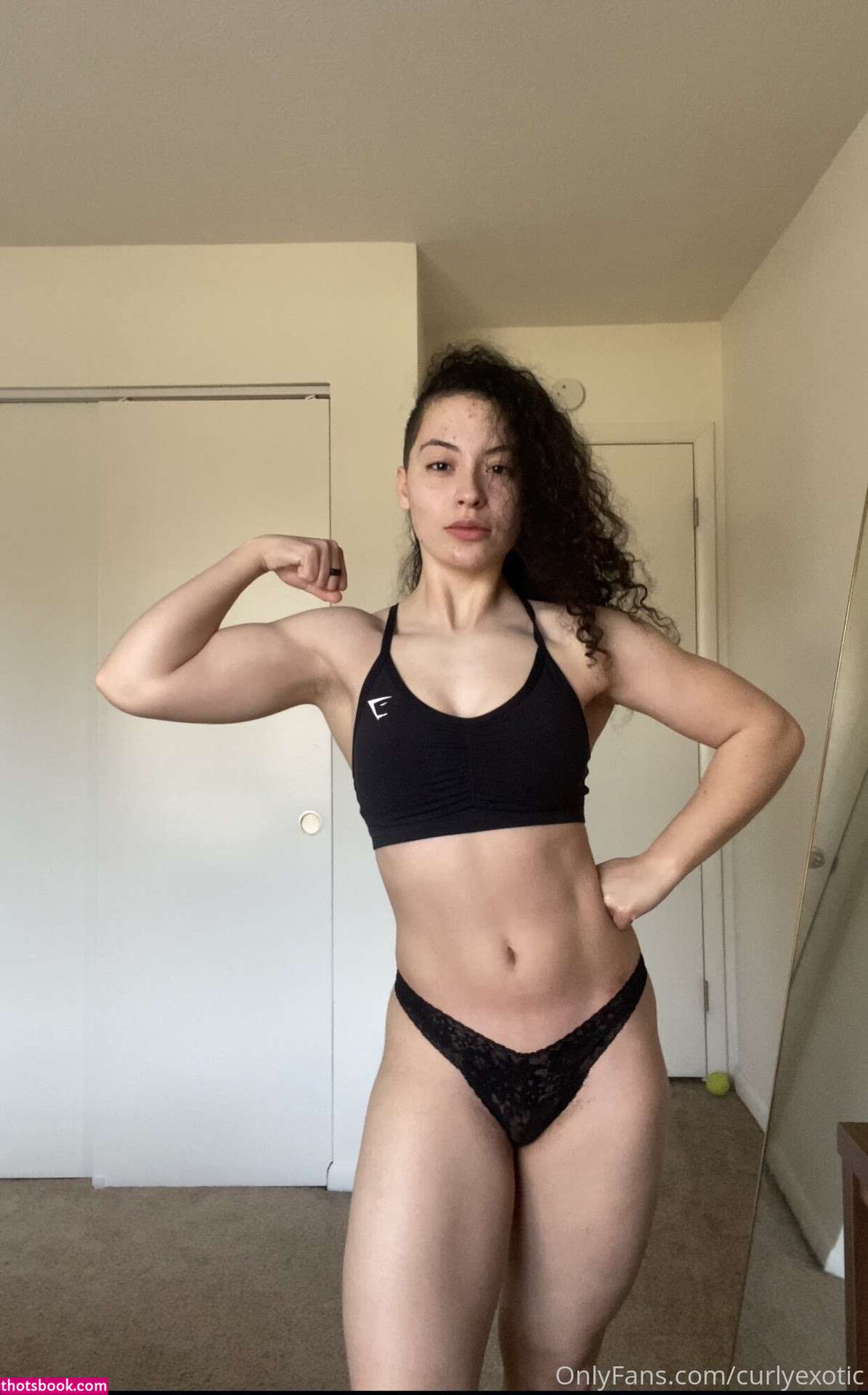 curlyexotic Photo #59