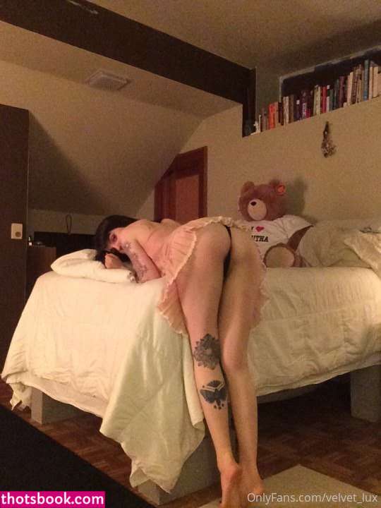 Velvet Lux Photo #64