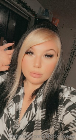 thicksnoww Photo #32