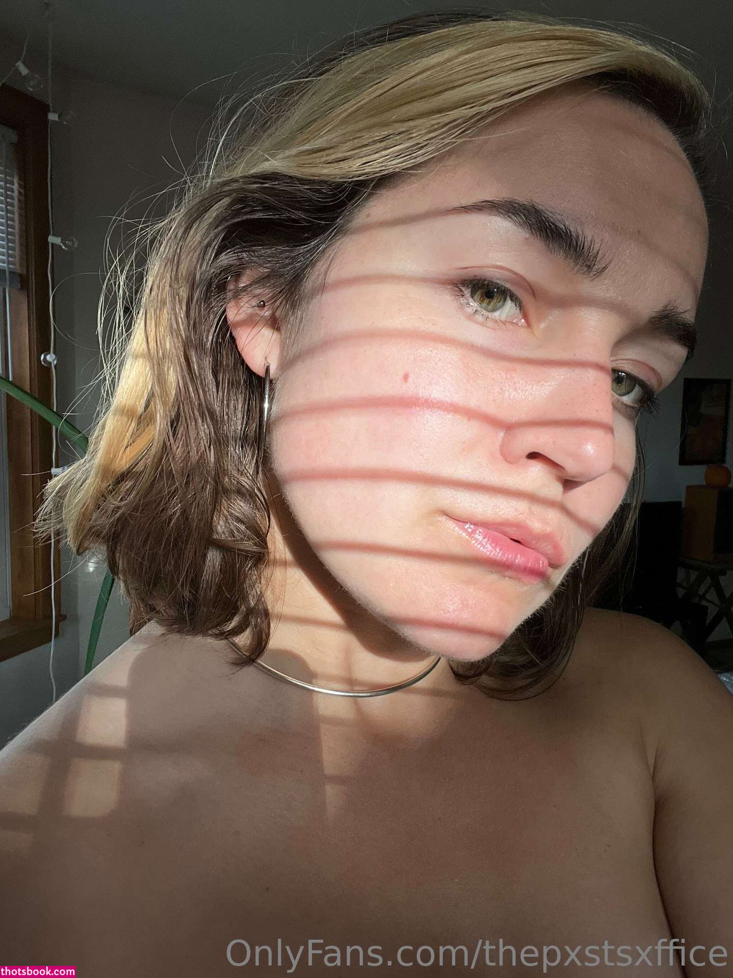 Erin Postsoffice Photo #104