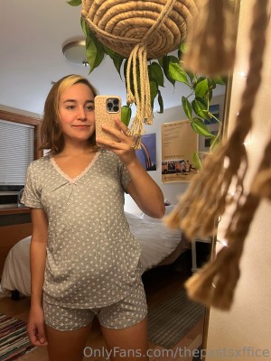 Erin Postsoffice Photo #140