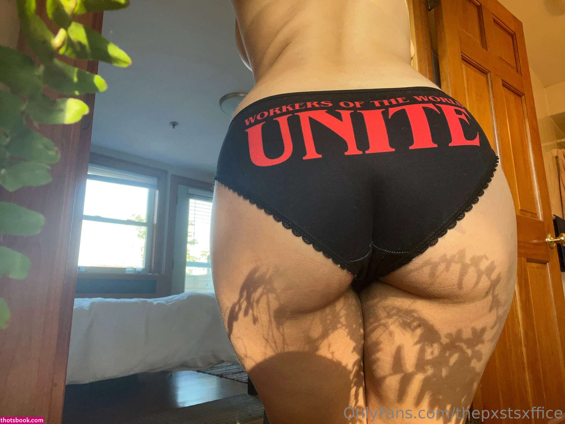 Erin Postsoffice Photo #193