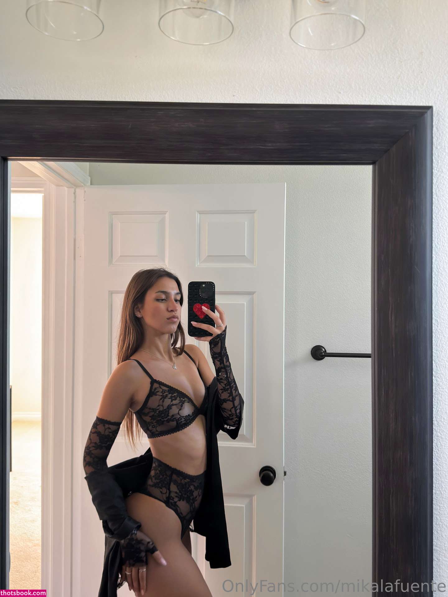 Mikaela Lafuente Photo #1142