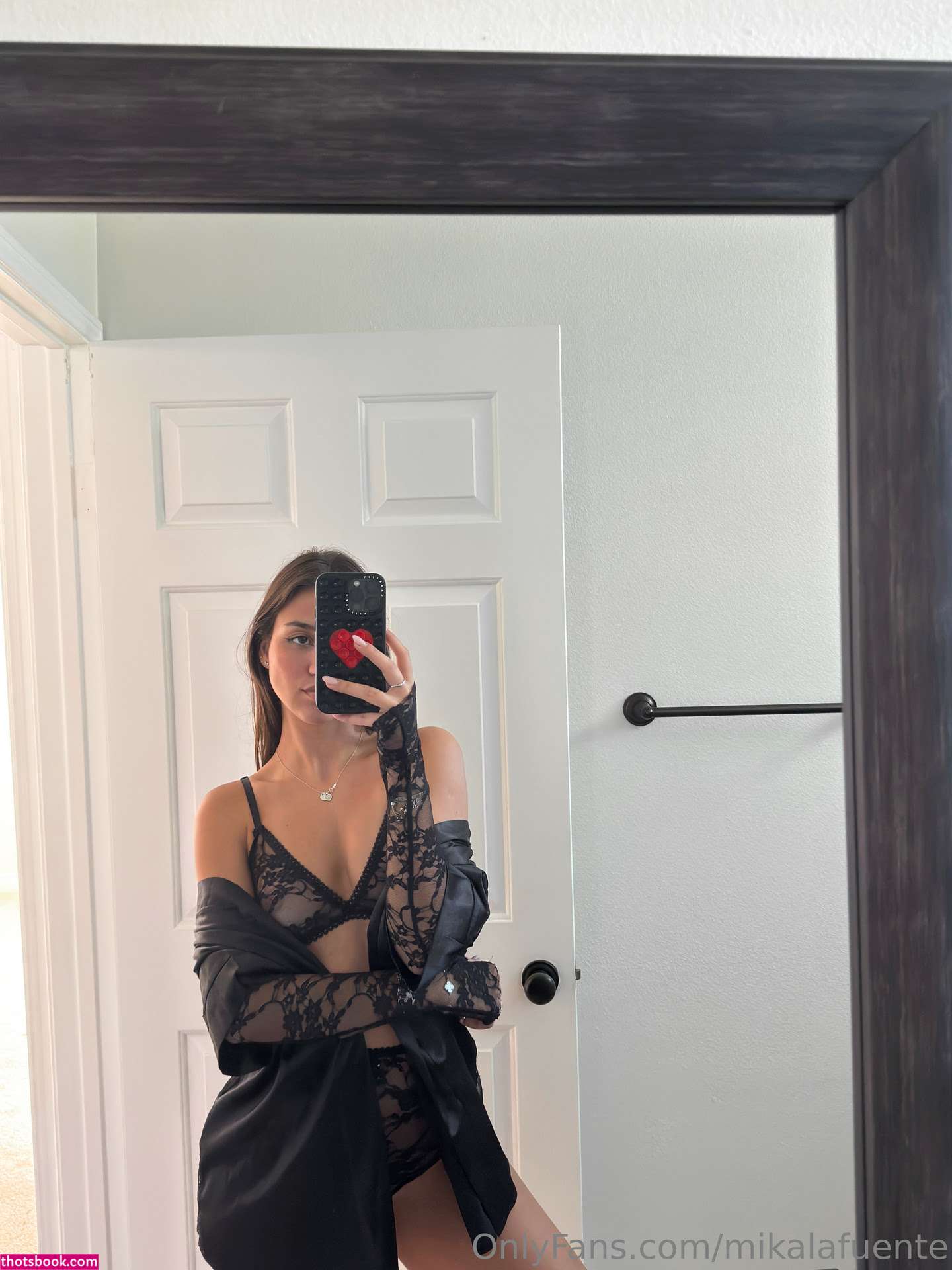 Mikaela Lafuente Photo #1155