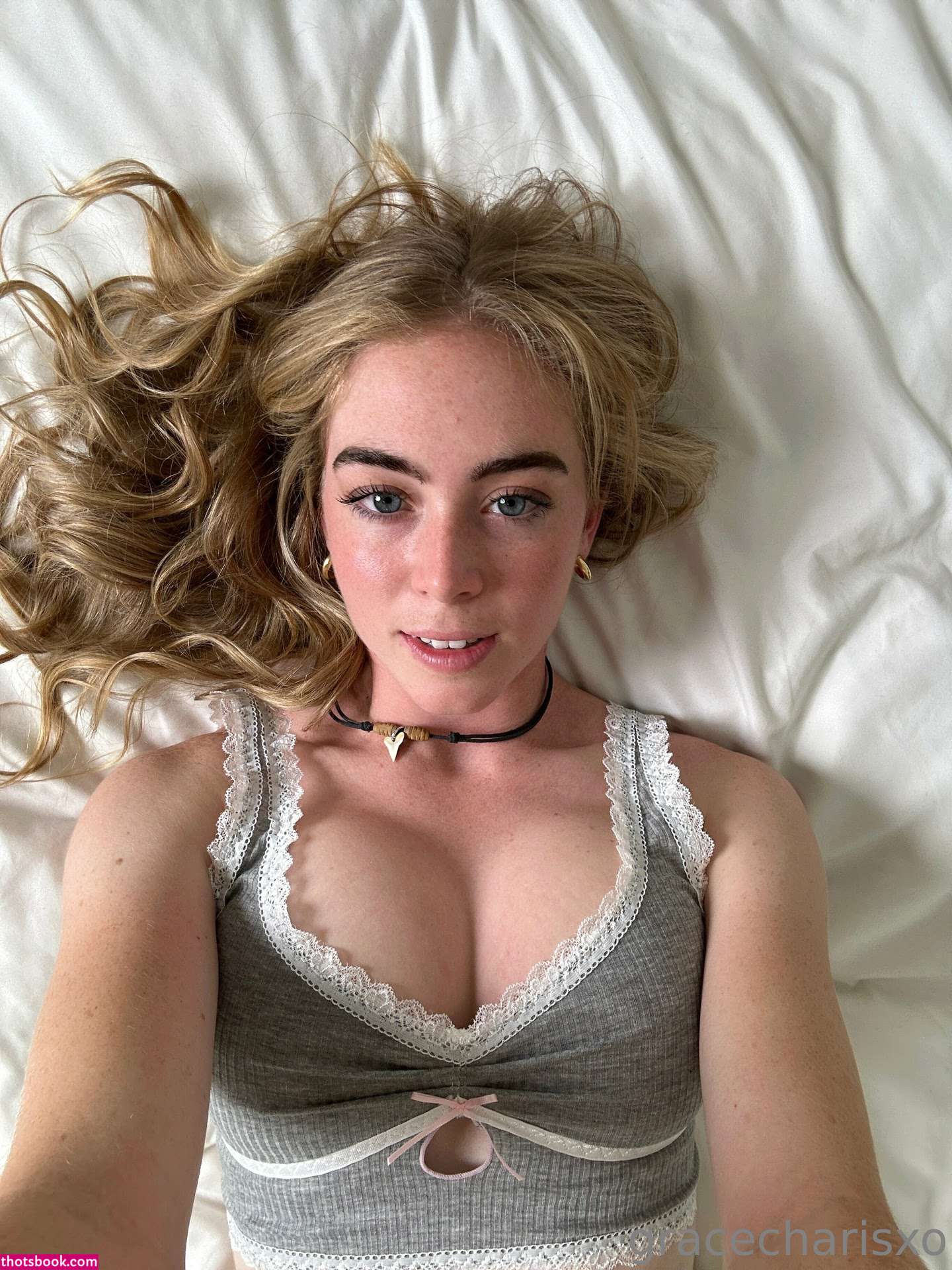 Grace Charis Photo #858