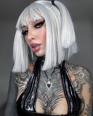 Divinajuventu Photo #11