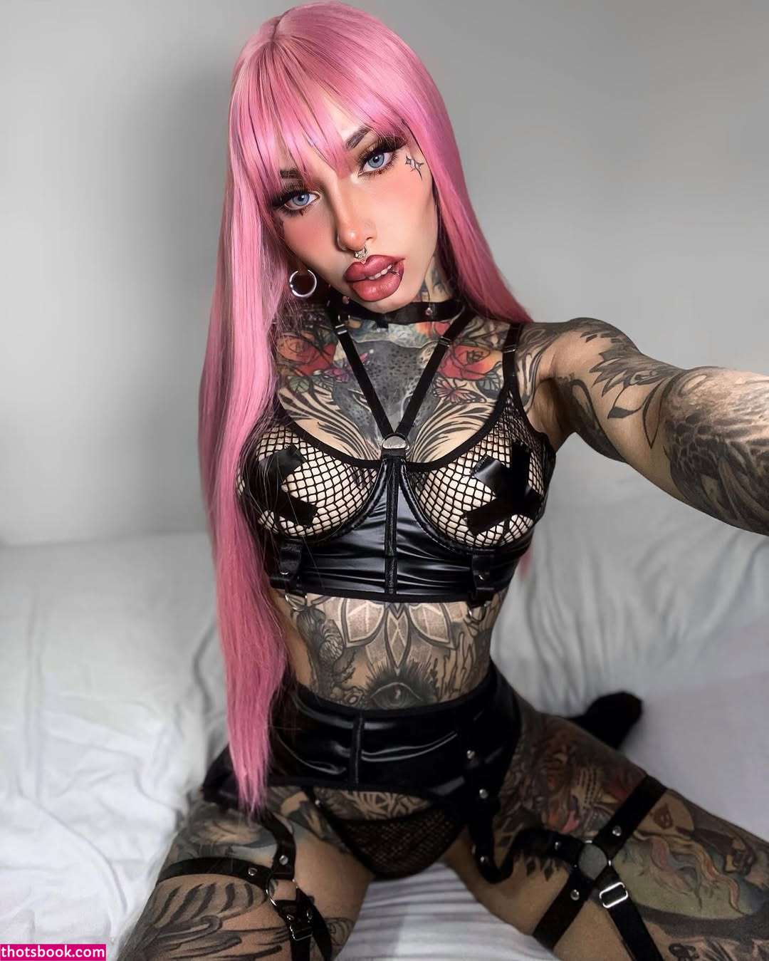 Divinajuventu Photo #17