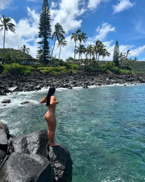 Nicole Kimura Photo #6