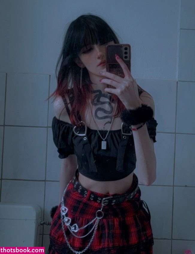 Sm0ltiddym0thgf Photo #35