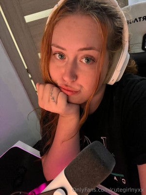 cutegirlnyxx Photo #21
