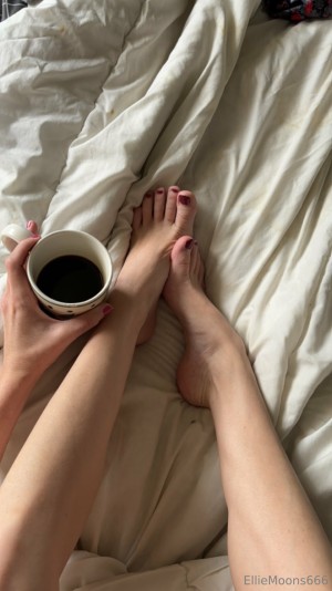 elliemoons999 Photo #14