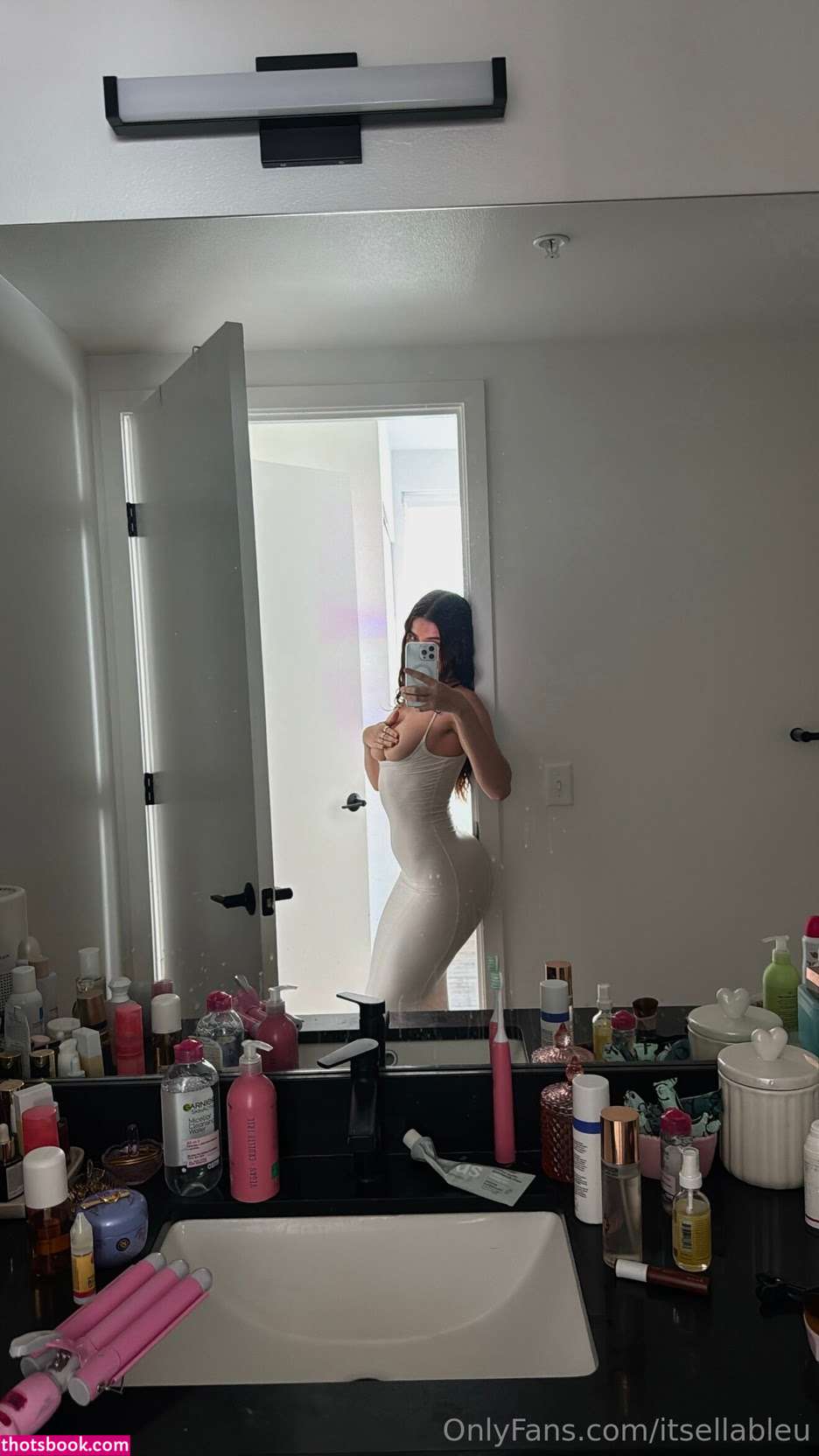 itsellableu Photo #7