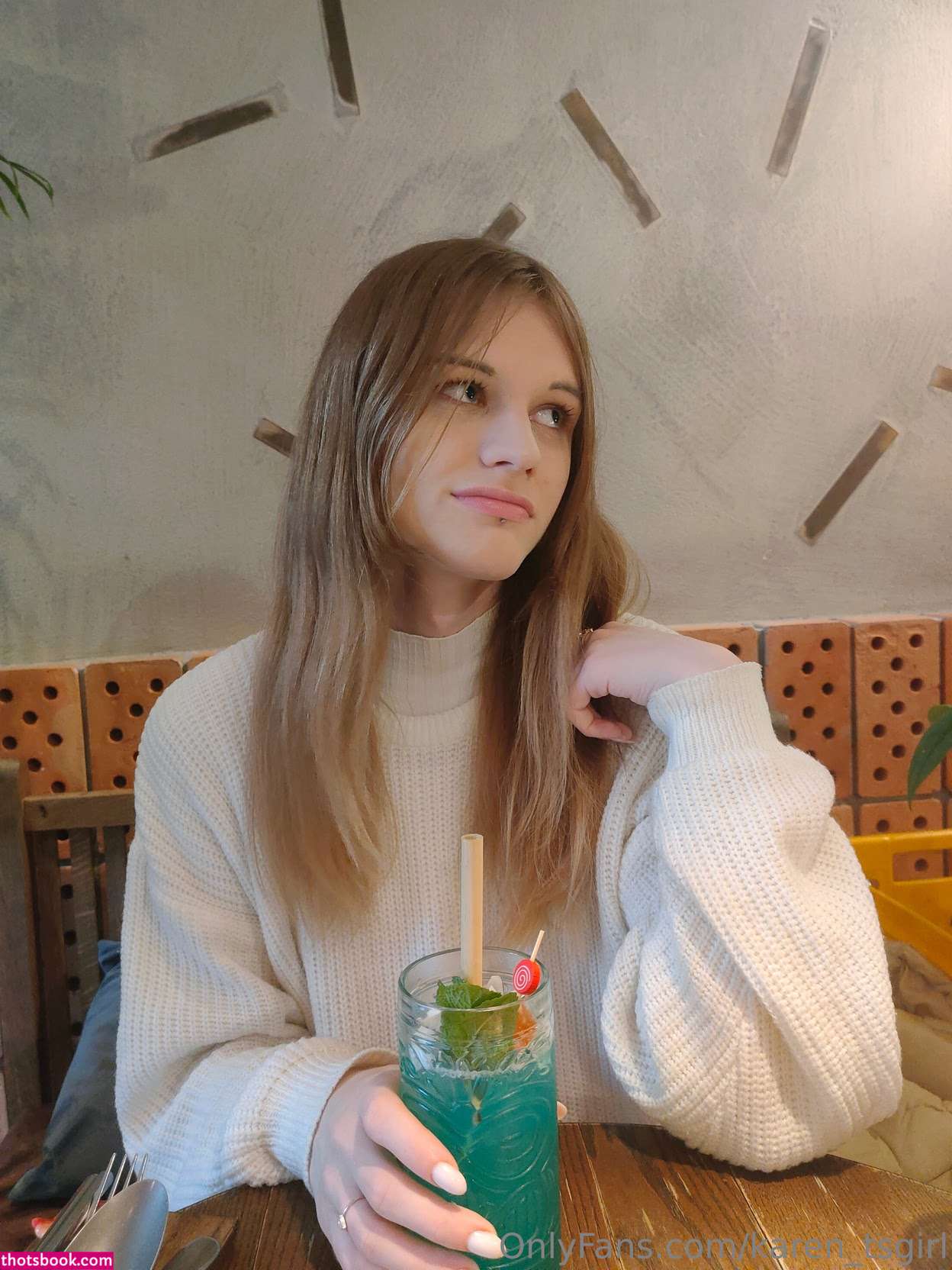 Karen Tsgirl Photo #13