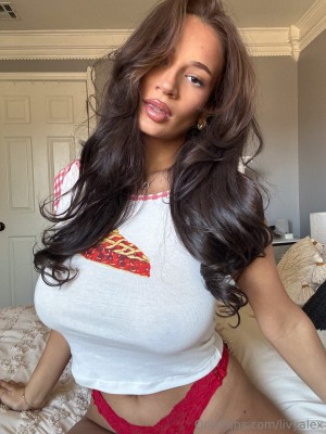 livyalex Photo #32