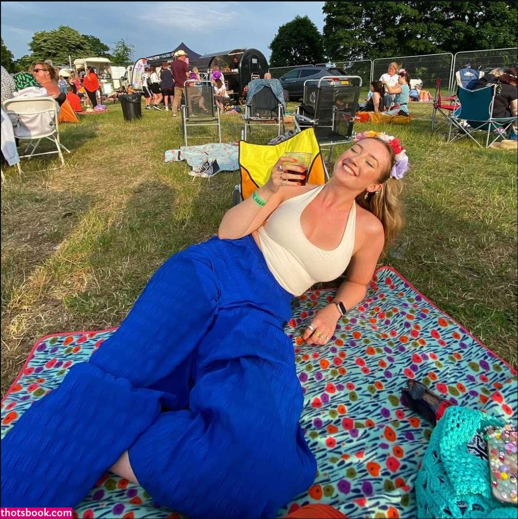 lucyagreen Photo #27