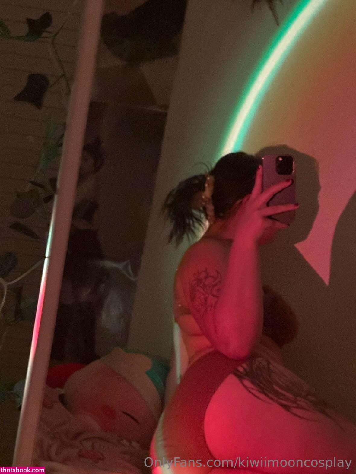 kiwiimooncosplay Photo #3