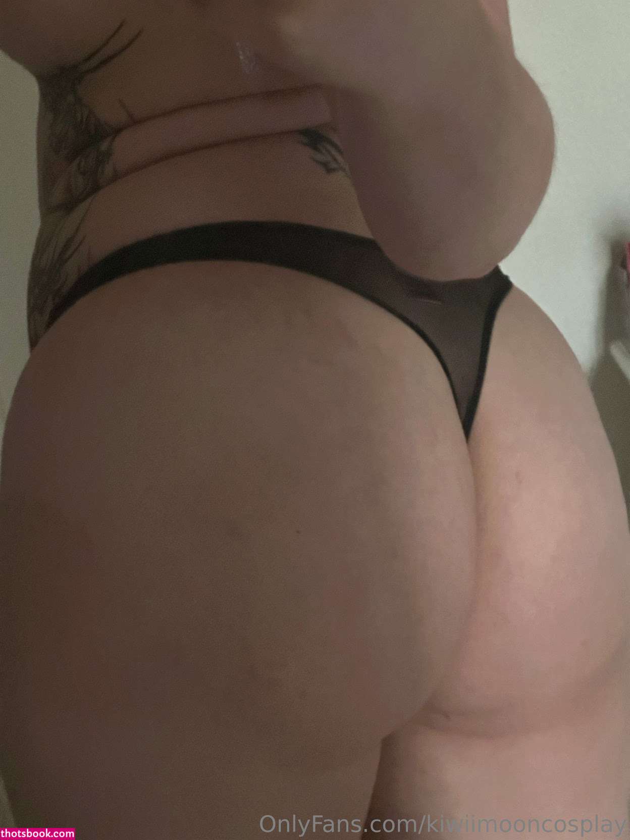 kiwiimooncosplay Photo #21