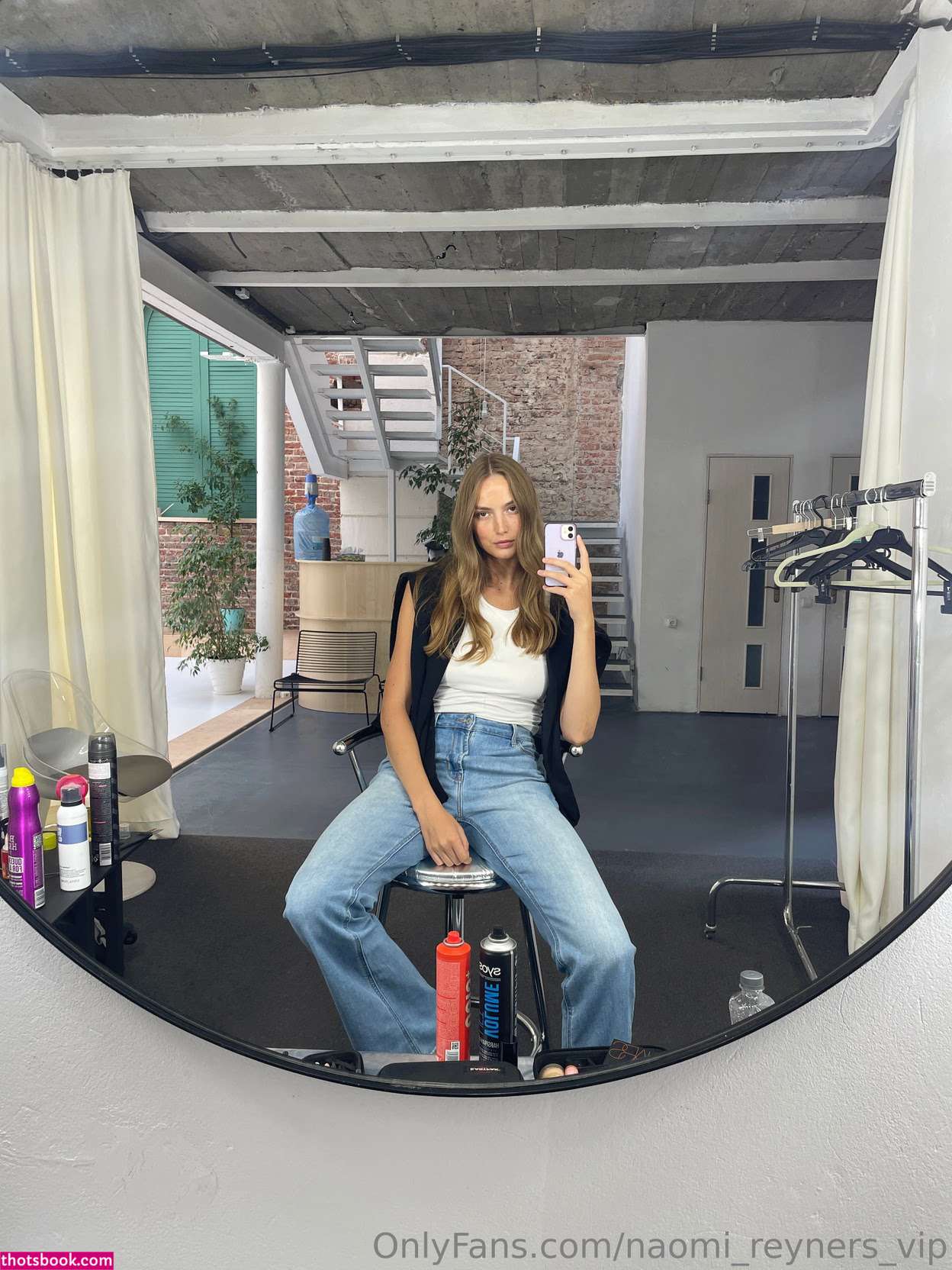 Naomi Reyner Photo #4