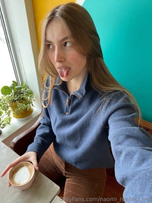 Naomi Reyner Photo #34