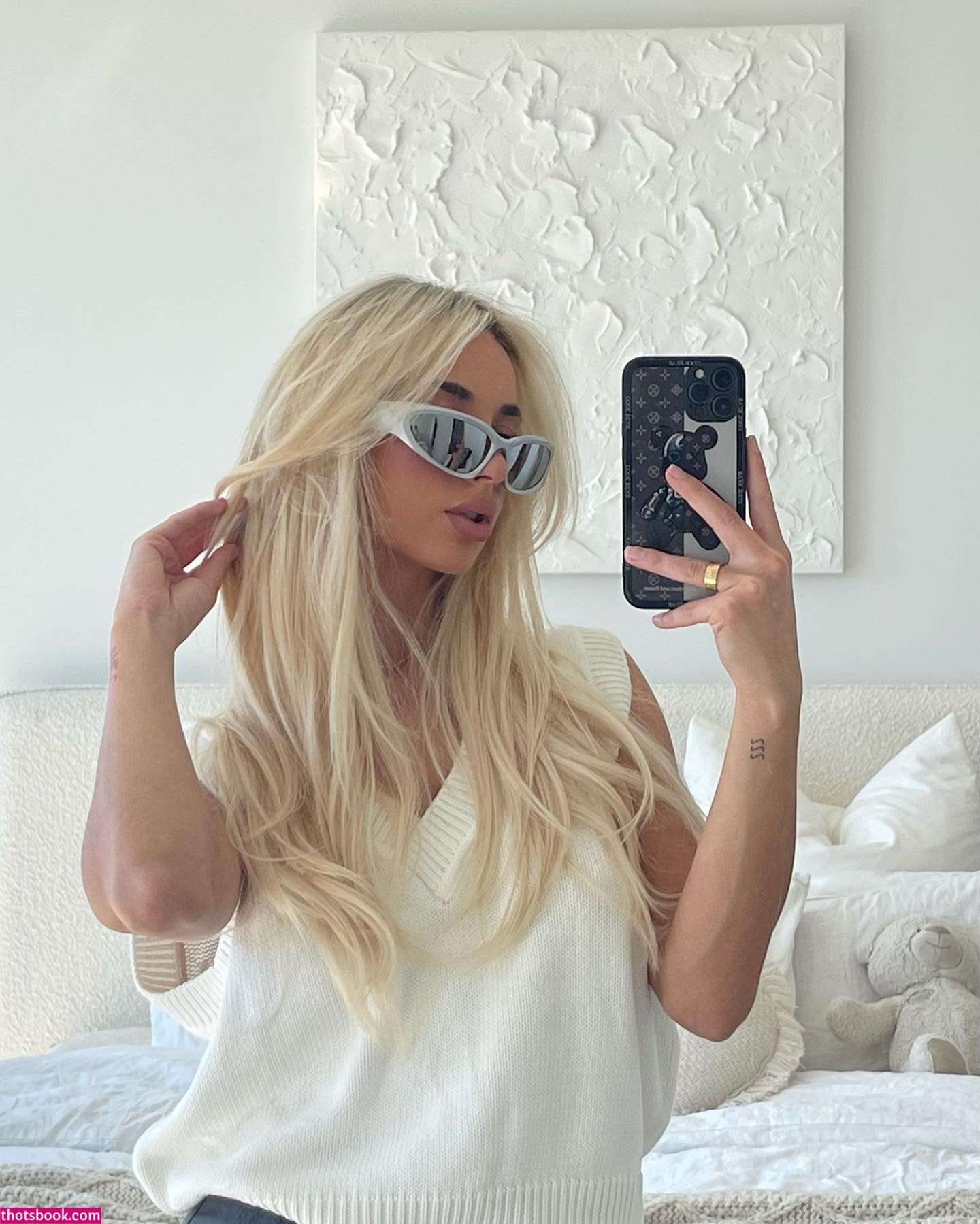 Avalon Nadfalusi Photo #3