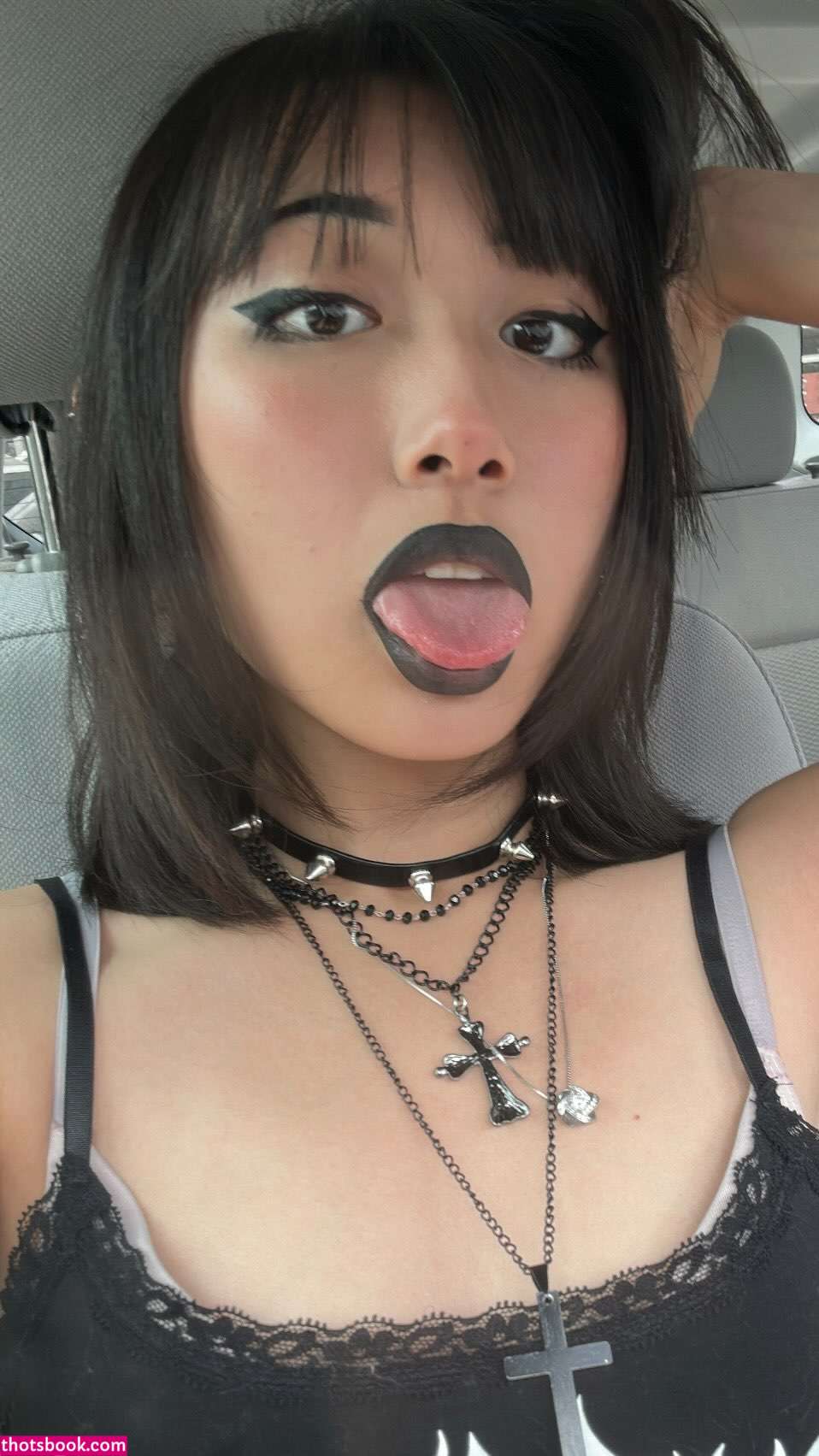 ilovekrobus Photo #21