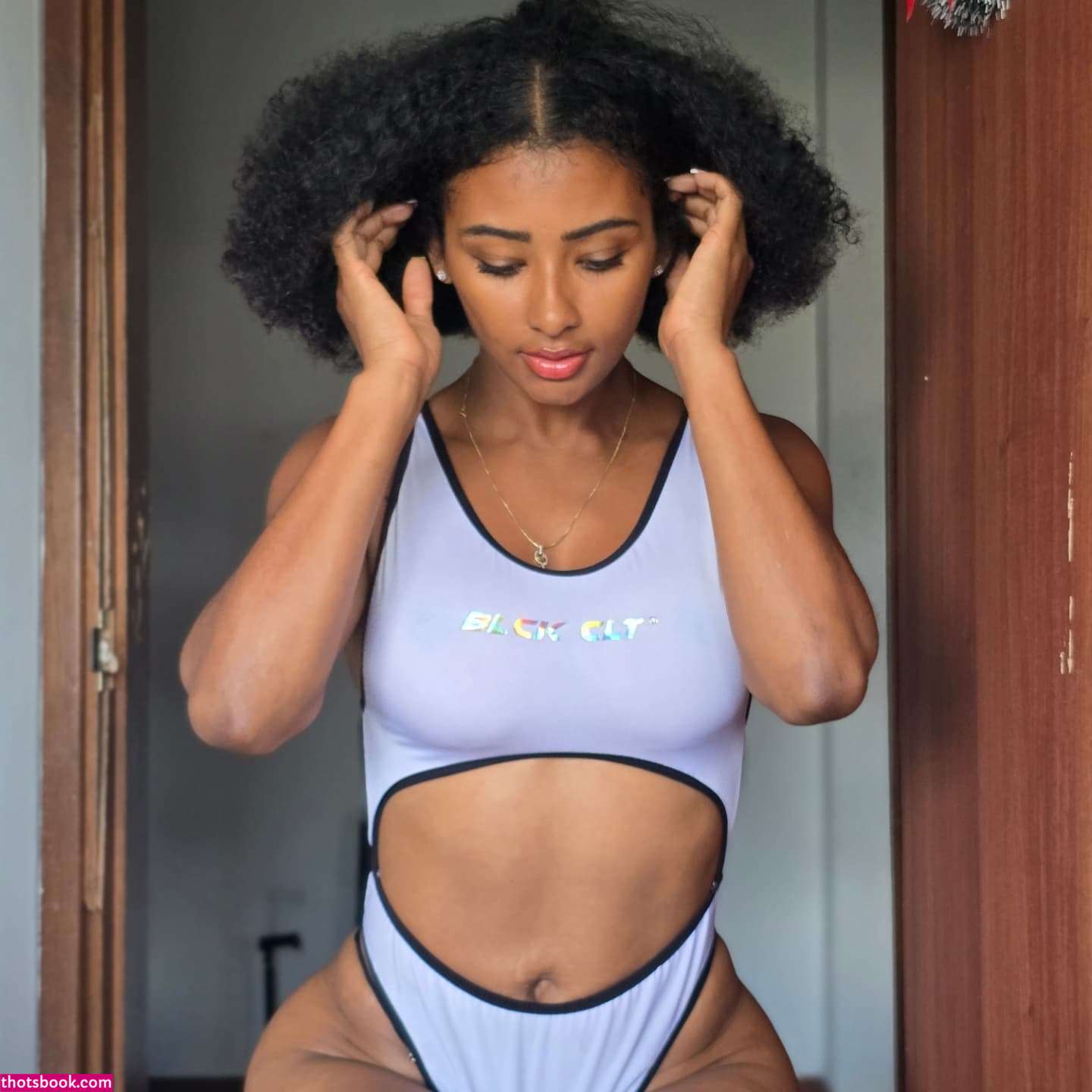 Jessica Nahomy Photo #7