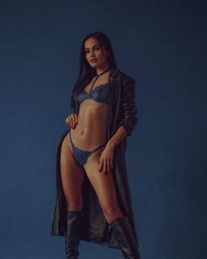 Anet Slotova Photo #3