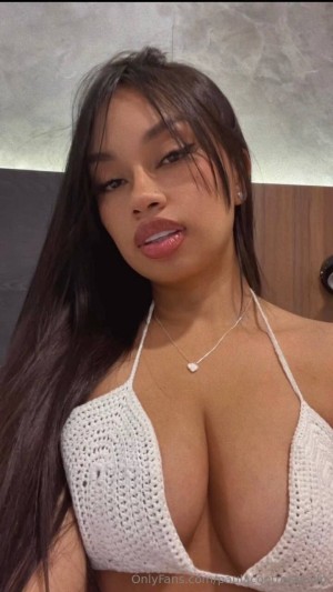 paulaandrr Photo #36