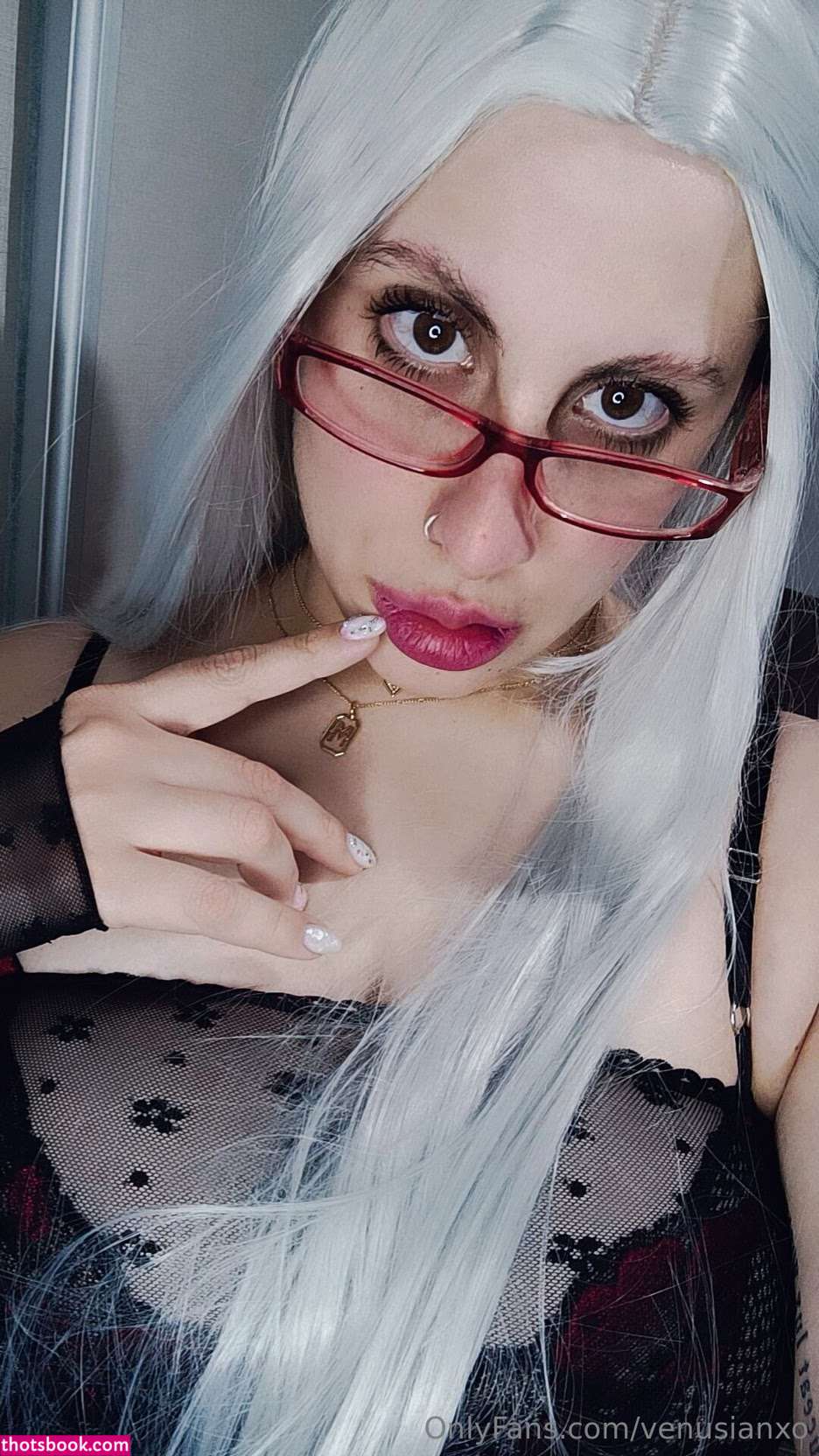 venusianxo Photo #35