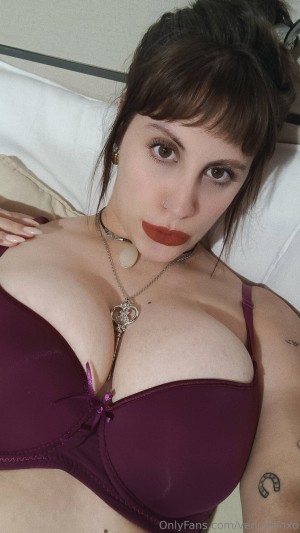 venusianxo Photo #31