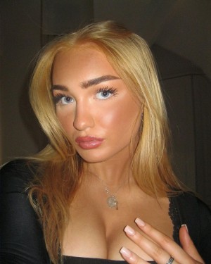 aliceamberrr Photo #6