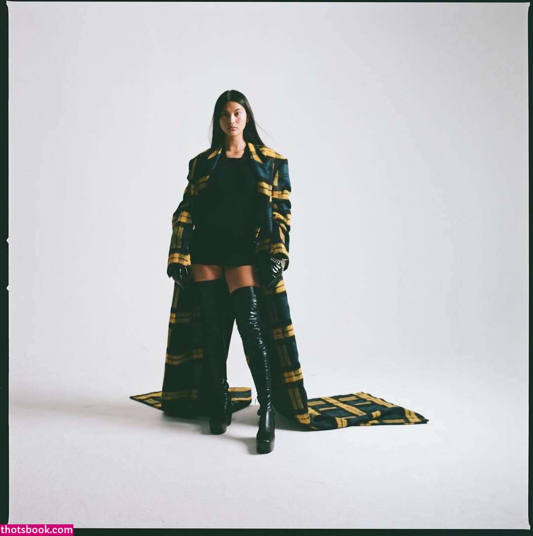 Amanda Sebastian Photo #7