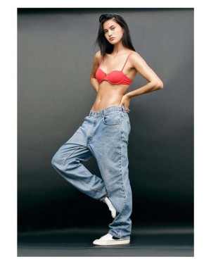 Amanda Sebastian Photo #27