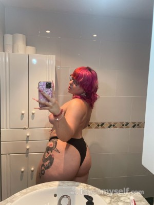 Clara Corvie Photo #8