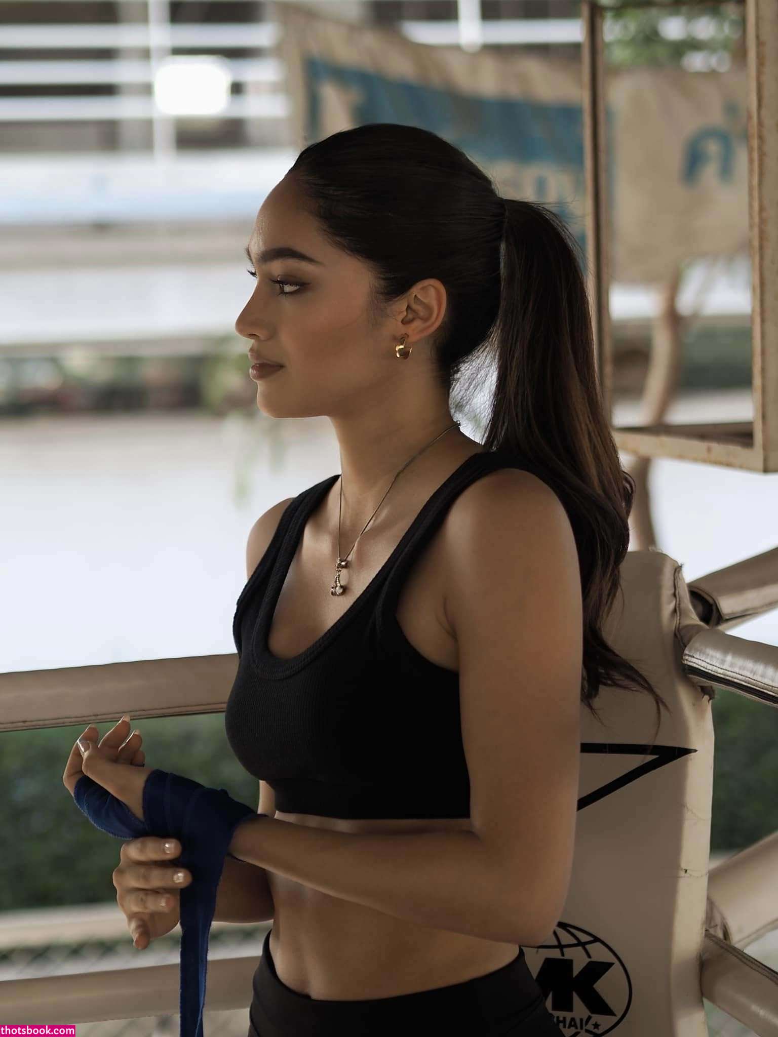 Vanessa Wenk Photo #32