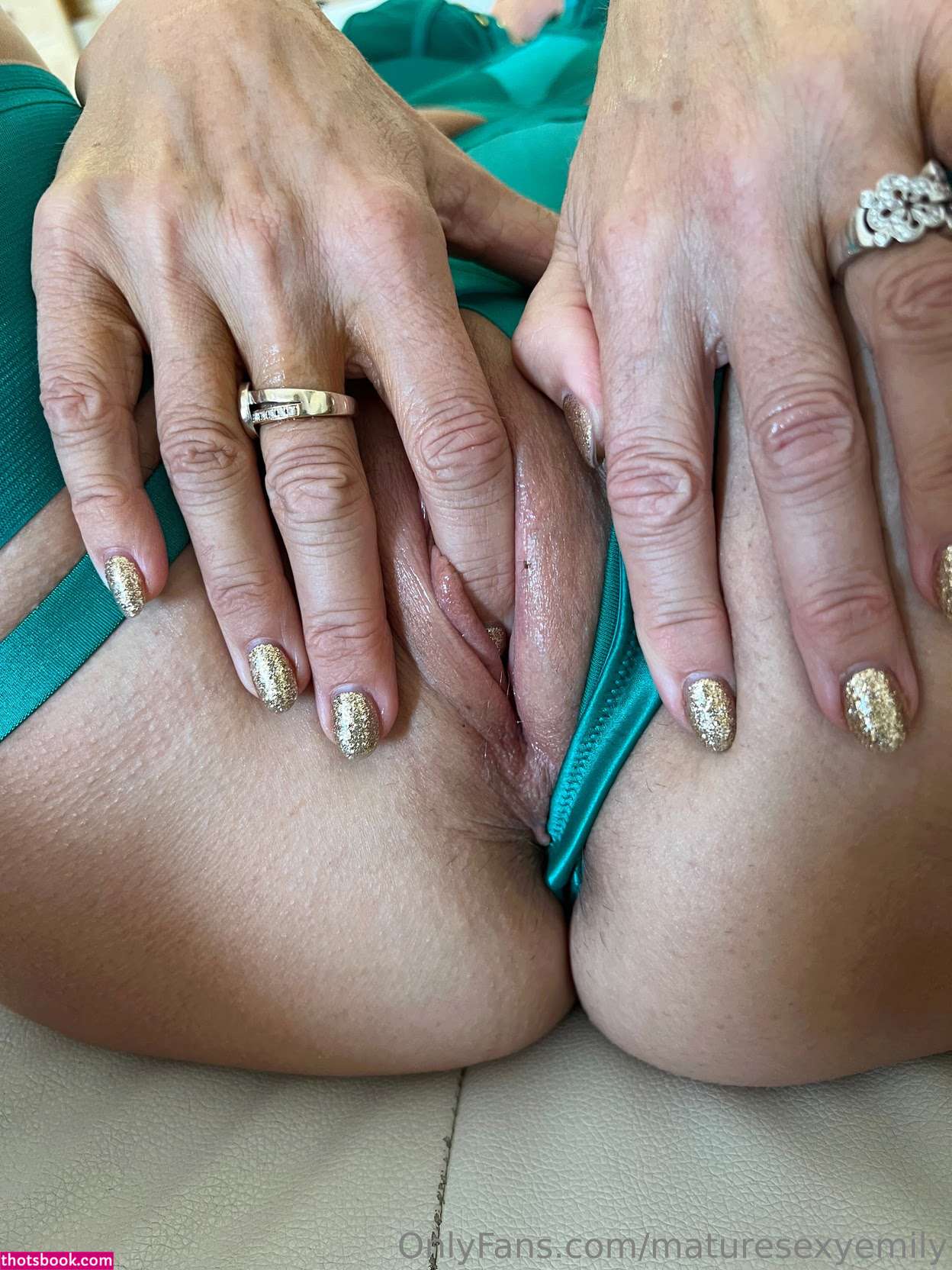 Emily Regent Photo #15