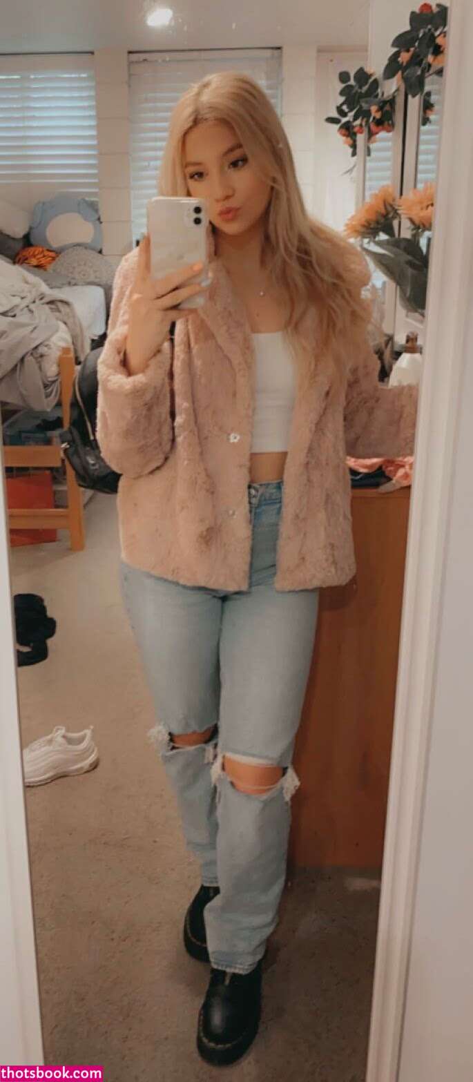 Kaitlyn Carothers Photo #25