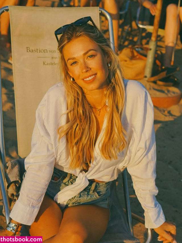 Lena Schwender Photo #12