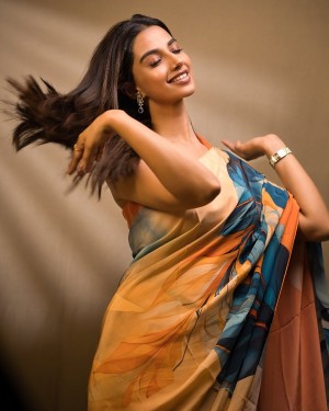 Meenakshi Chaudhary Photo #35