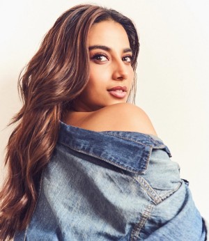 Meenakshi Chaudhary Photo #37