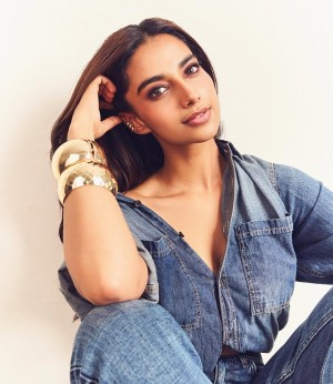 Meenakshi Chaudhary Photo #39