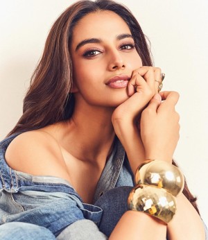 Meenakshi Chaudhary Photo #42