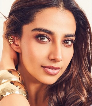 Meenakshi Chaudhary Photo #43